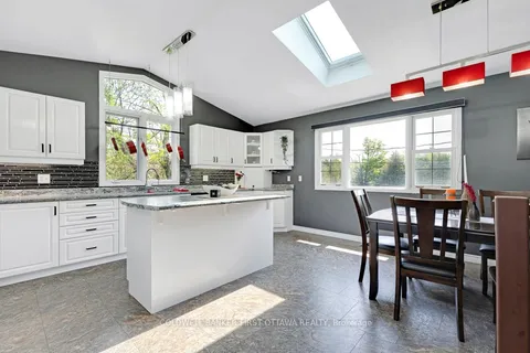 352 Highway 15 N/A, ON K7A 0E5