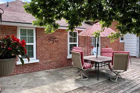 76 Sarah Street, ON N0M 2N0
