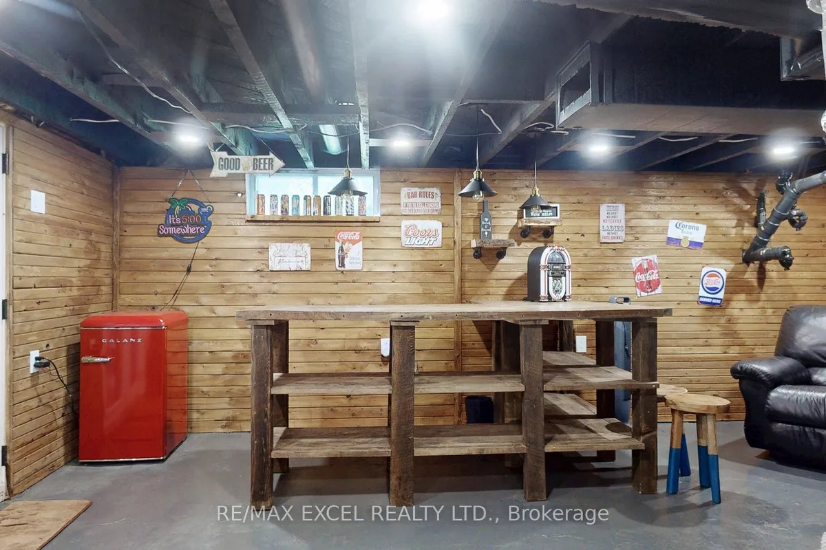 1194 LAKE ST. PETER Road, ON K0L 2K0