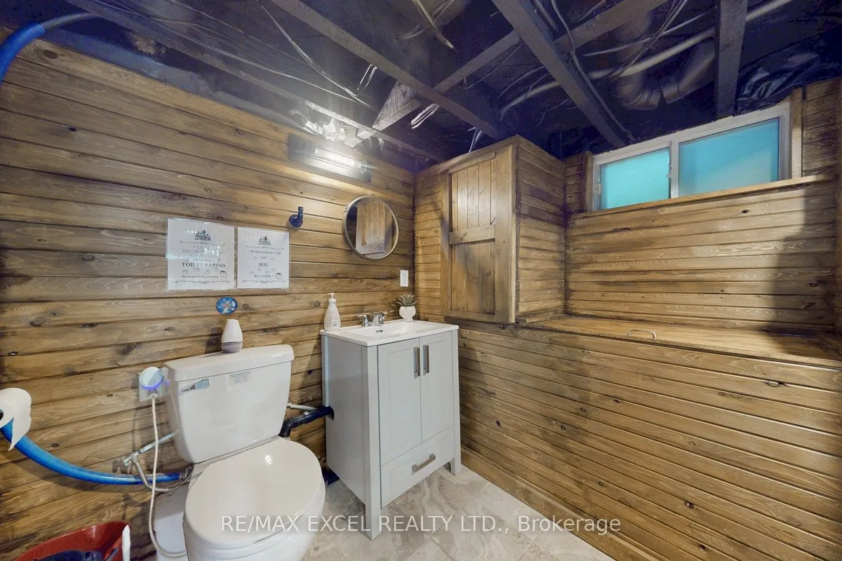 1194 LAKE ST. PETER Road, ON K0L 2K0