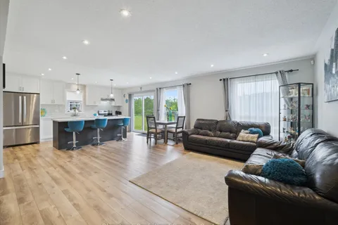 245 Wild Rose Drive, ON P1P 0B4