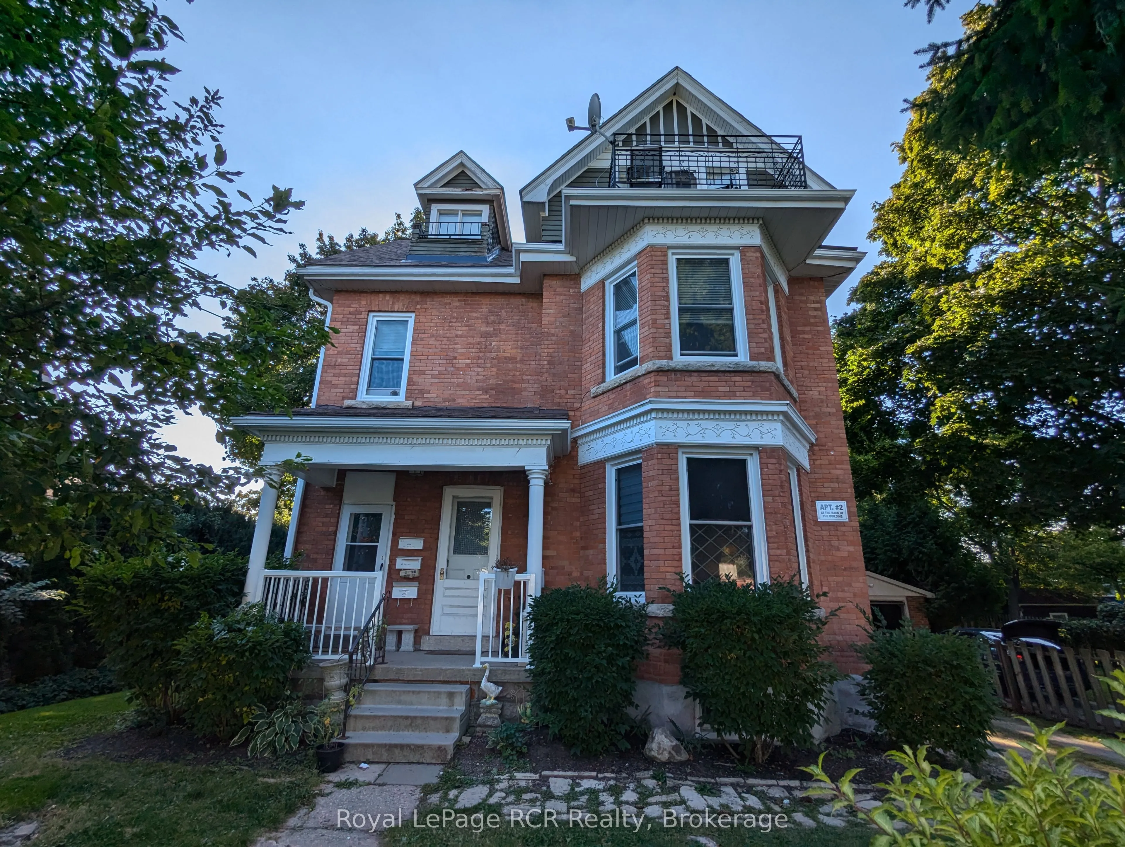 1366 4TH Avenue, ON N4K 4X1