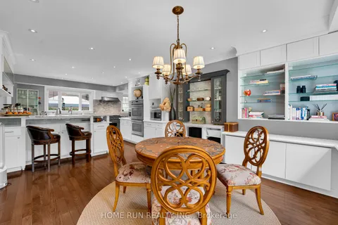 275 BUCHAN Road, ON K1M 0W4