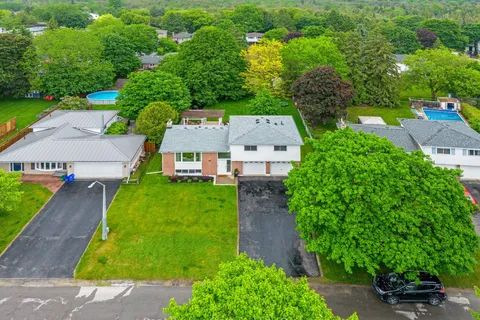 25 Erindale Drive, ON N0B 1T0