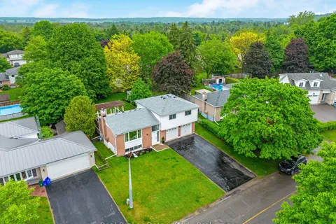 25 Erindale Drive, ON N0B 1T0
