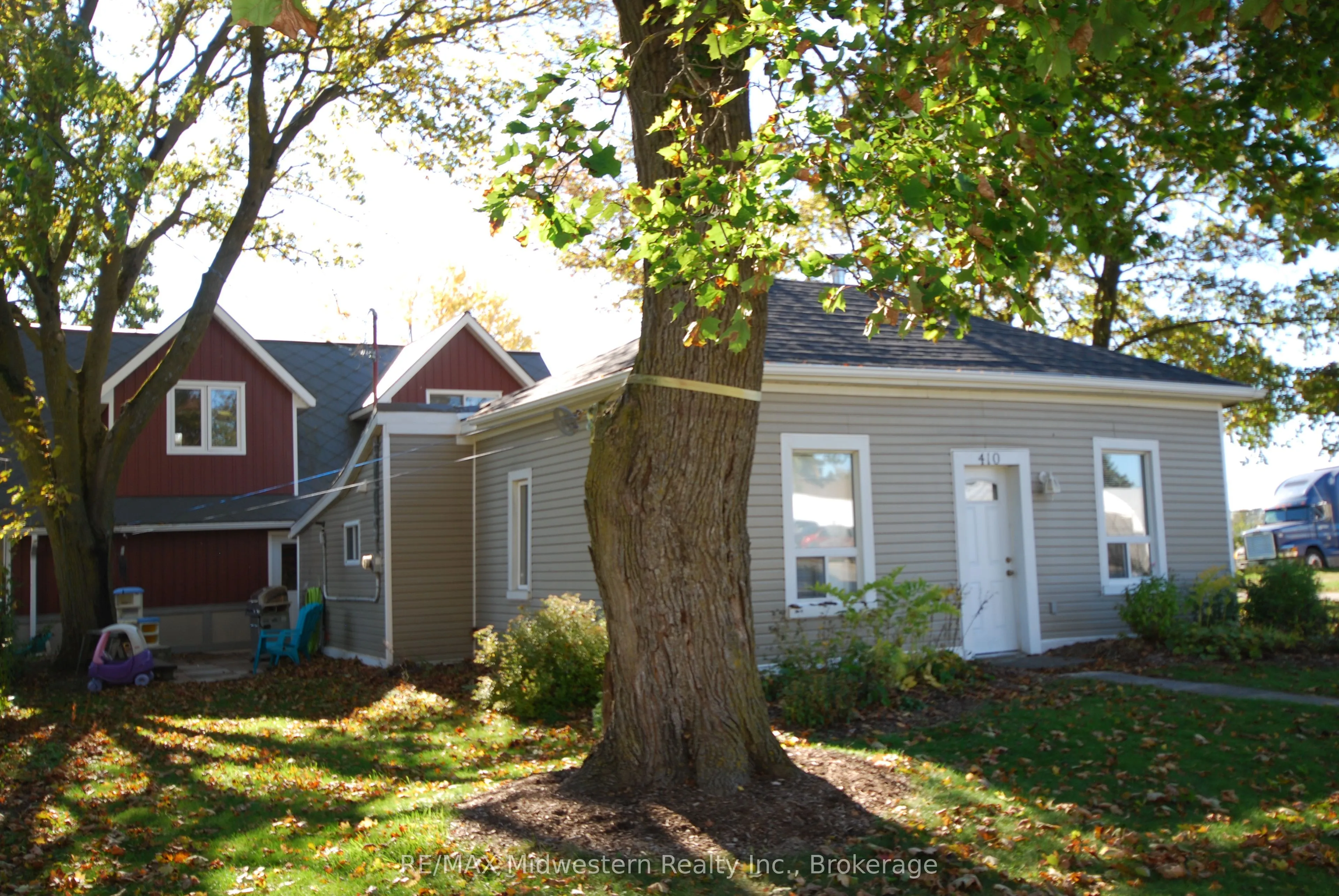 410 Temple Street, ON N0G 2P0