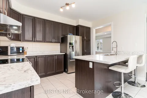 60 Paul Rexe Boulevard, ON K9J 0G4