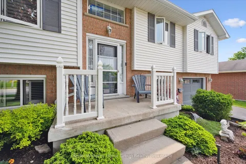 17 Keating Drive, Centre Wellington, ON N0B 1S0