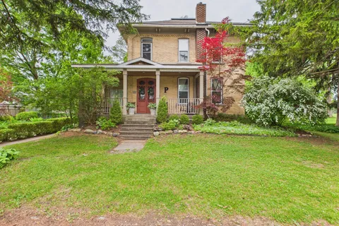 20 Queen Street, ON N0G 2R0