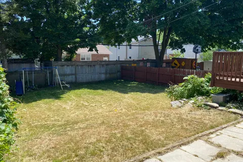 329 Bridge Street, ON K8N 1P5
