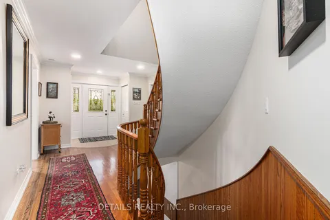 3 Wintergreen Drive, ON K2S 1E5