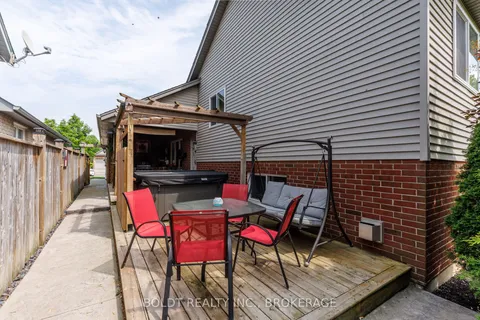 54 Briarwood Drive, ON L2S 4A6