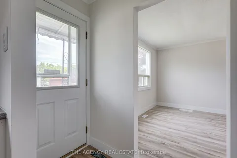 489 Salisbury Street, ON N5Y 3B4