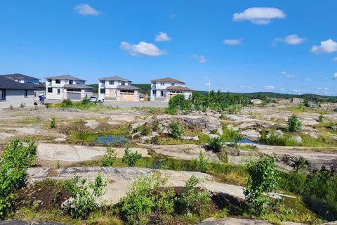 427 Verna Court, ON P3A 0B5