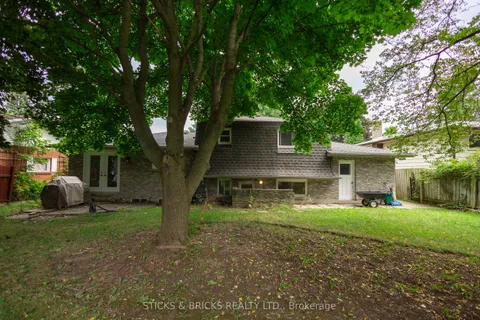 477 Dorchester Street, ON L0S 1J0