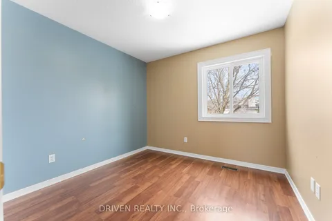 10 Piper Crescent, ON K2K 2S8