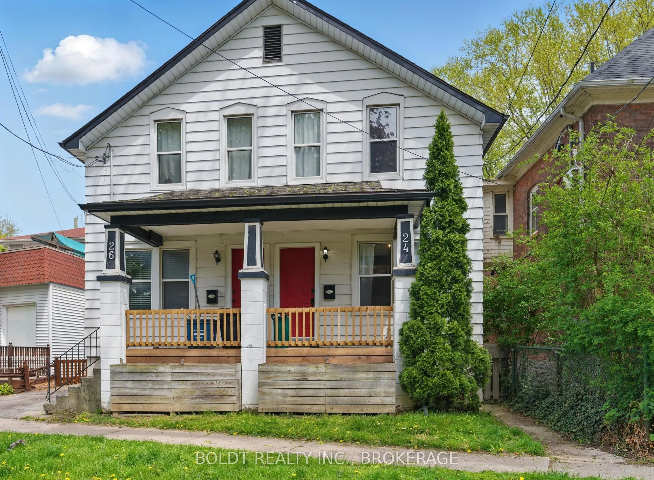 24-26 York Street, ON L2R 6B9