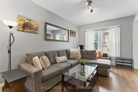 24-26 York Street, ON L2R 6B9
