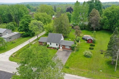 864 16th Street, ON N4K 6V5