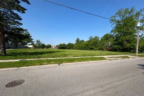 225 Greenwood Avenue, ON N6J 3G5