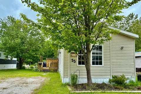 55 Pinehurst Estates, Petawawa, ON K8H 2H2