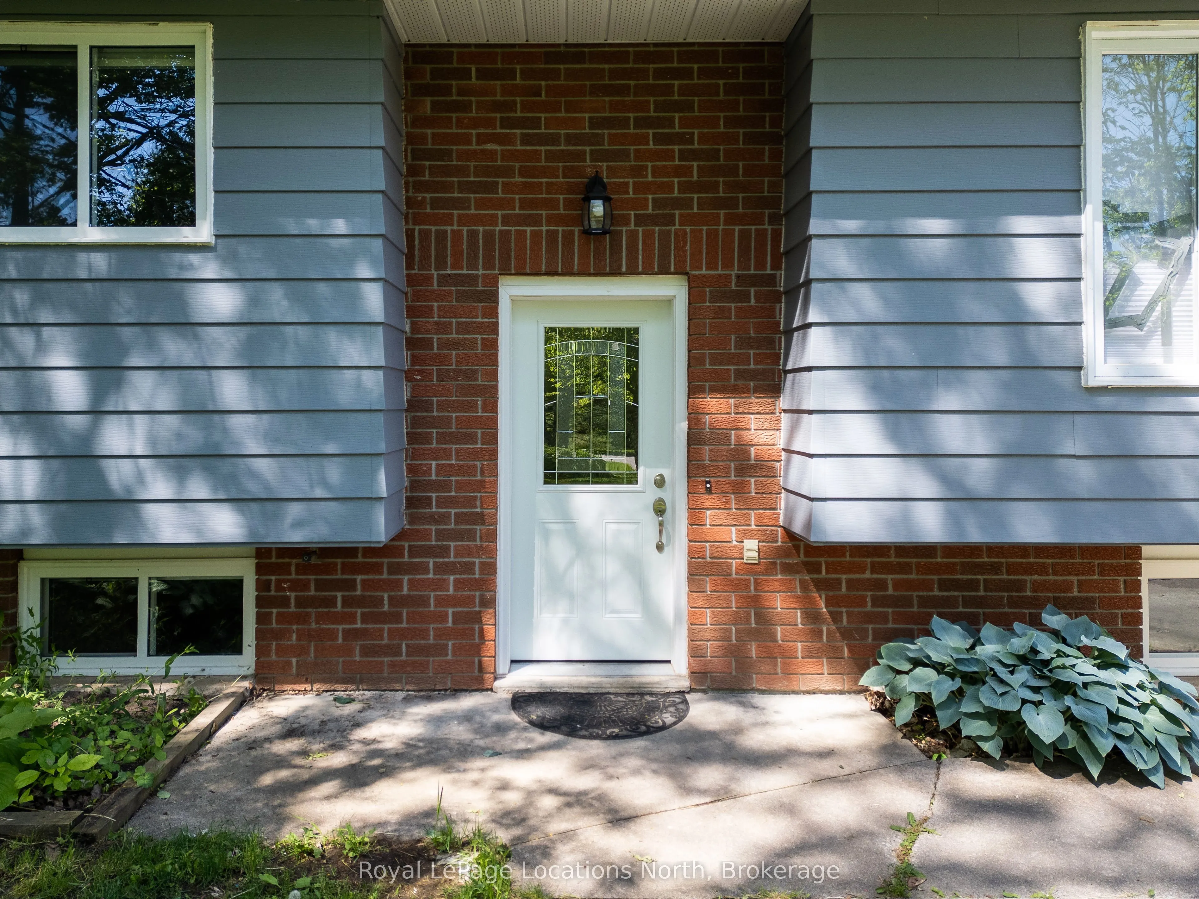 194 Centre Street, ON N4L 1E8