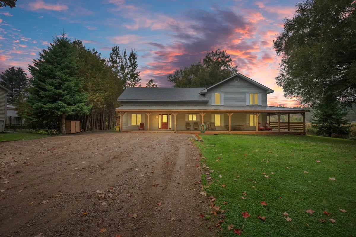 8 Scott Crescent, ON N0B 1Z0