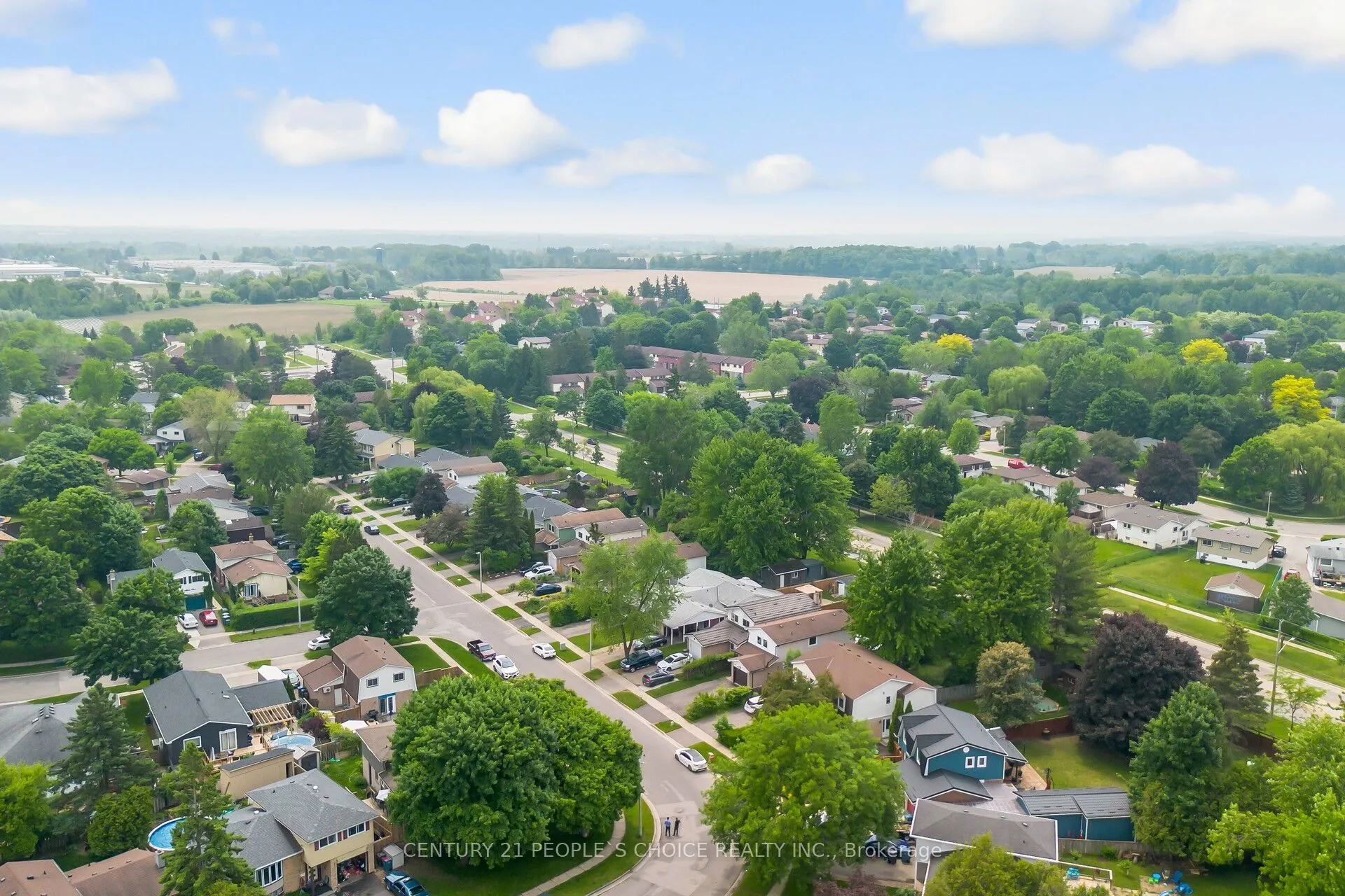 106 QUEENSDALE Crescent, ON N1H 6W3