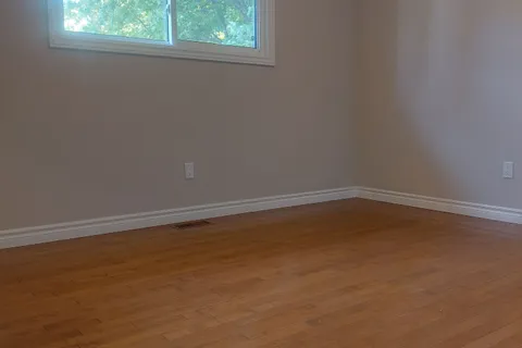 377 South Street, ON N7A 3M7