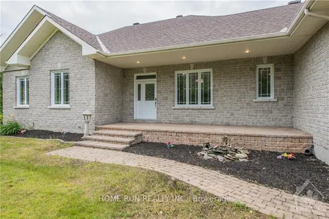 840 David Manchester Road, ON K0A 1L0