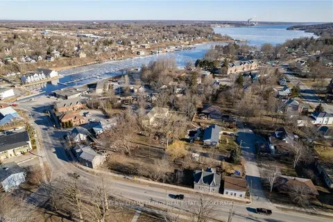 39 UNION Street, ON K0K 2T0