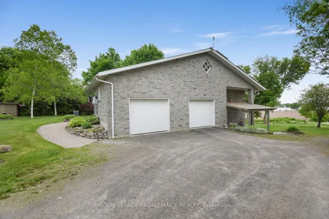 2111 COUNTY ROAD 2 Road, Edwardsburgh/Cardinal, ON K0E 1T1