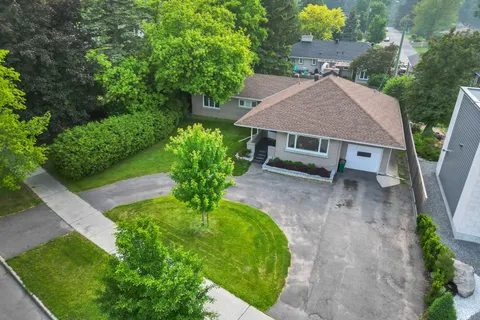 1916 Alta Vista Drive, Alta Vista and Area, ON K1H 7K6