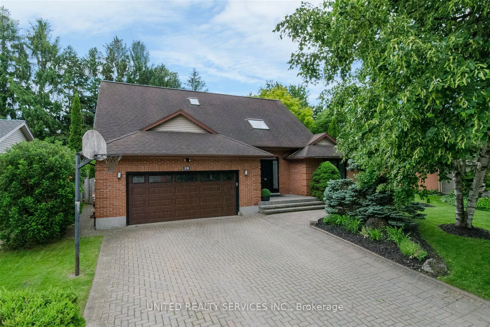 19 Rosecliffe Crescent, London South, ON N6K 3X5