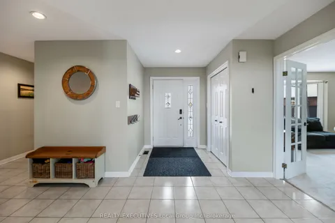 31 ROBINHOOD Court, ON P1C 1L2