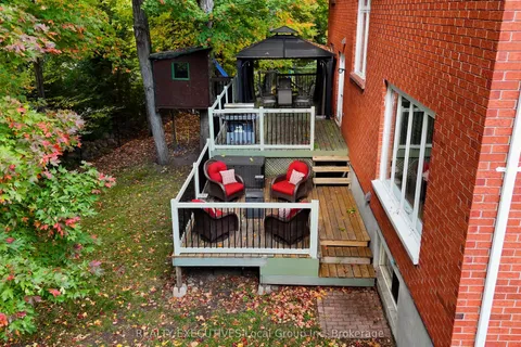 31 ROBINHOOD Court, ON P1C 1L2