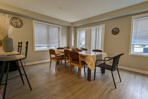 30 Limnos Lane, ON K2S 0V5