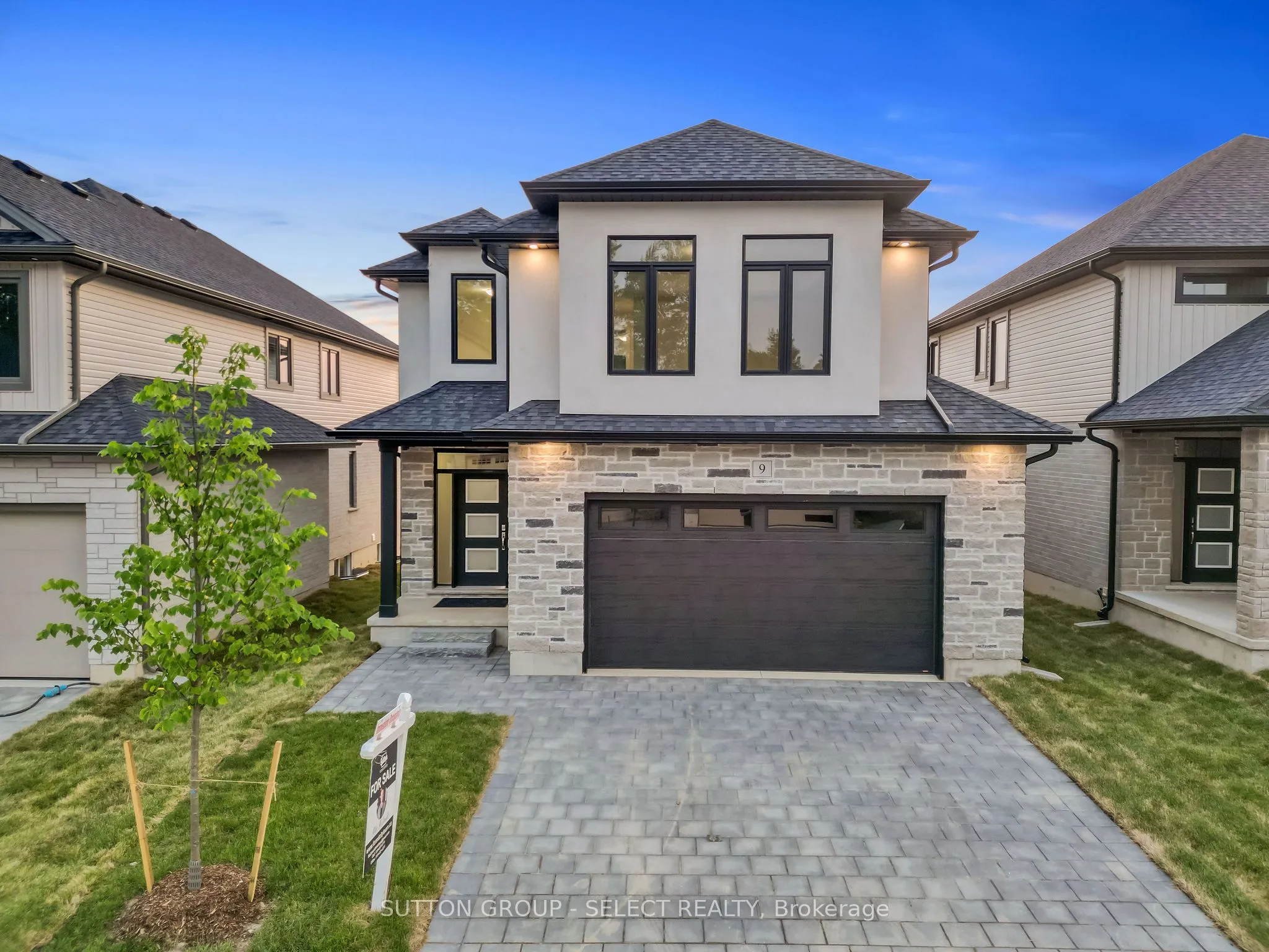 7966 FALLON Drive, ON N0M 1V0