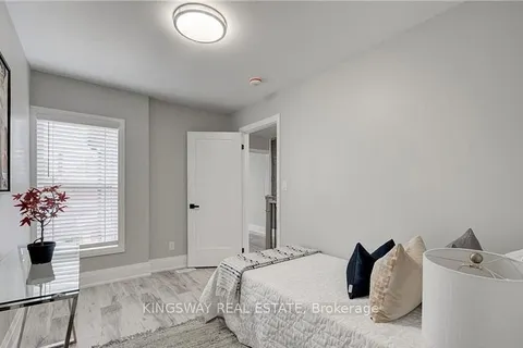 42 Madison Avenue, ON L8L 5Y4