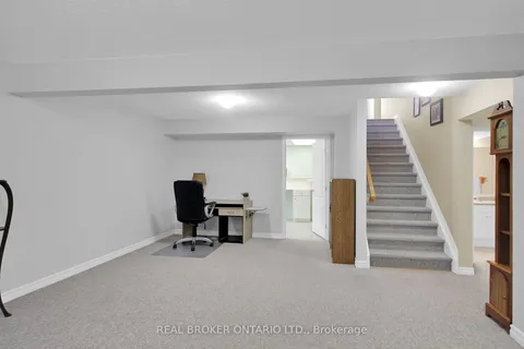 56 Eileen Crescent, ON K2S 1X1