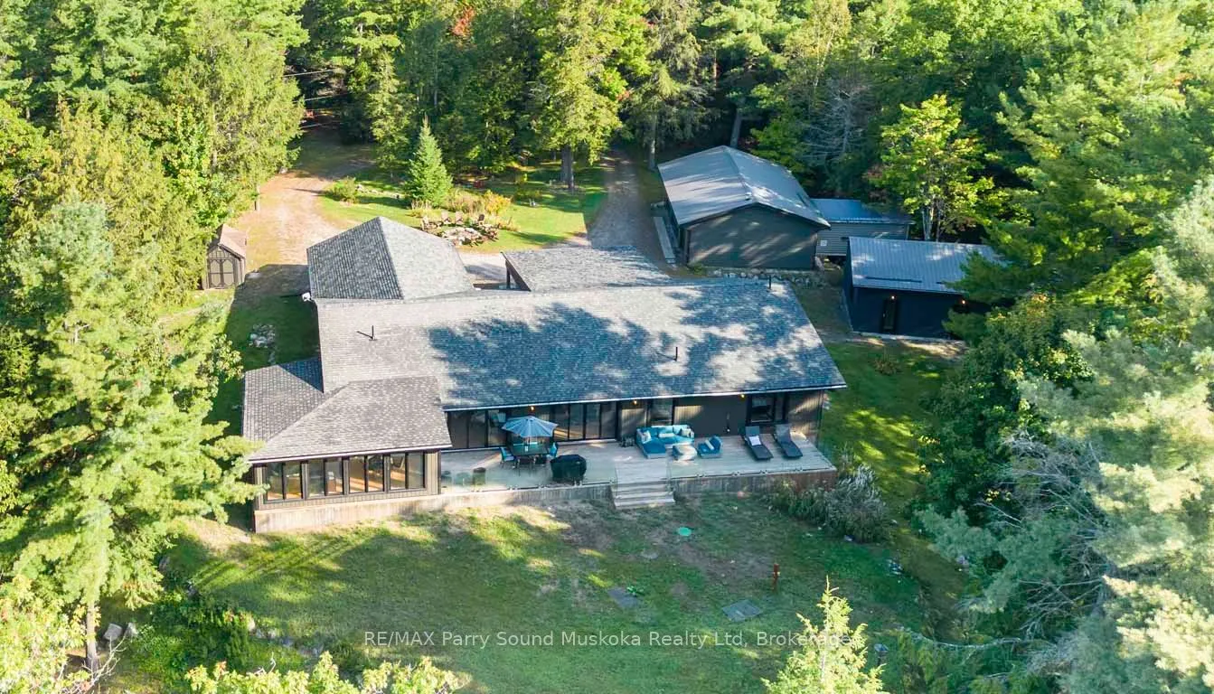 57 10th Concession Road, ON P2A 2W8
