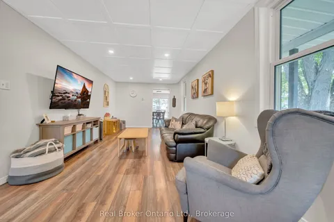 218 Cambridge Street, ON N0G 2N0