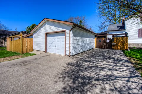 150 WOOLWICH Street, ON N0B 1M0