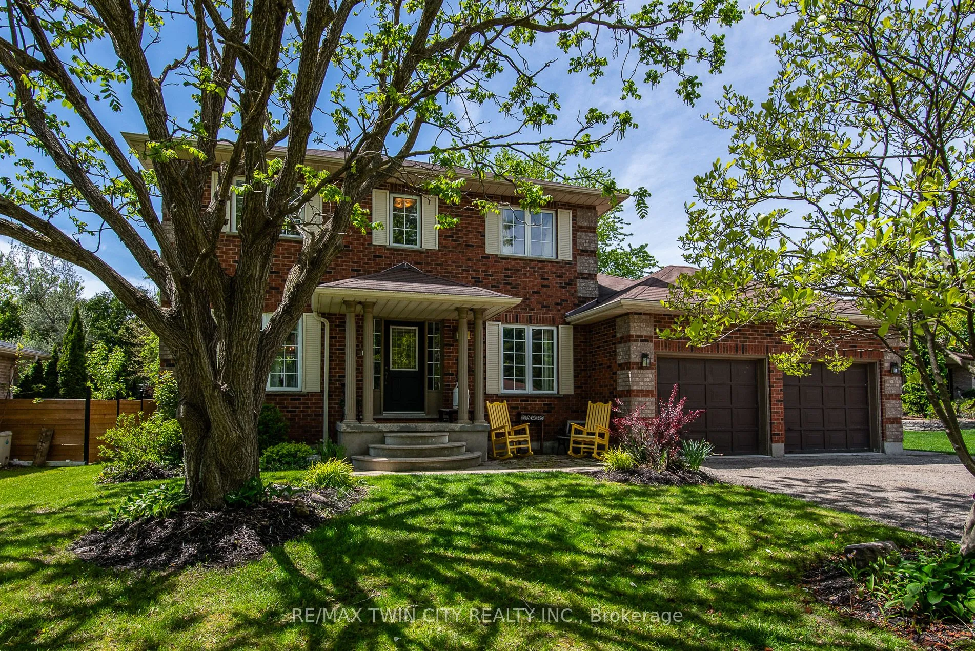 17 Village Road, ON N0B 2T0