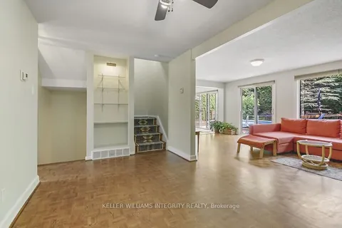 58 Lindhurst Crescent, ON K2G 0T7