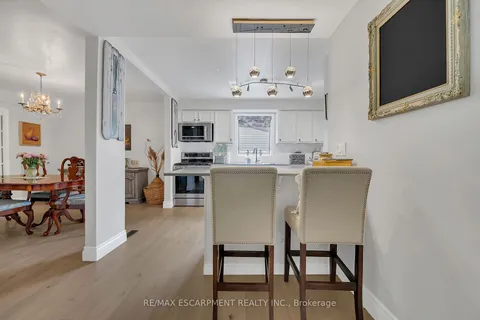 148 Lakeshore Road, ON L2N 2V1