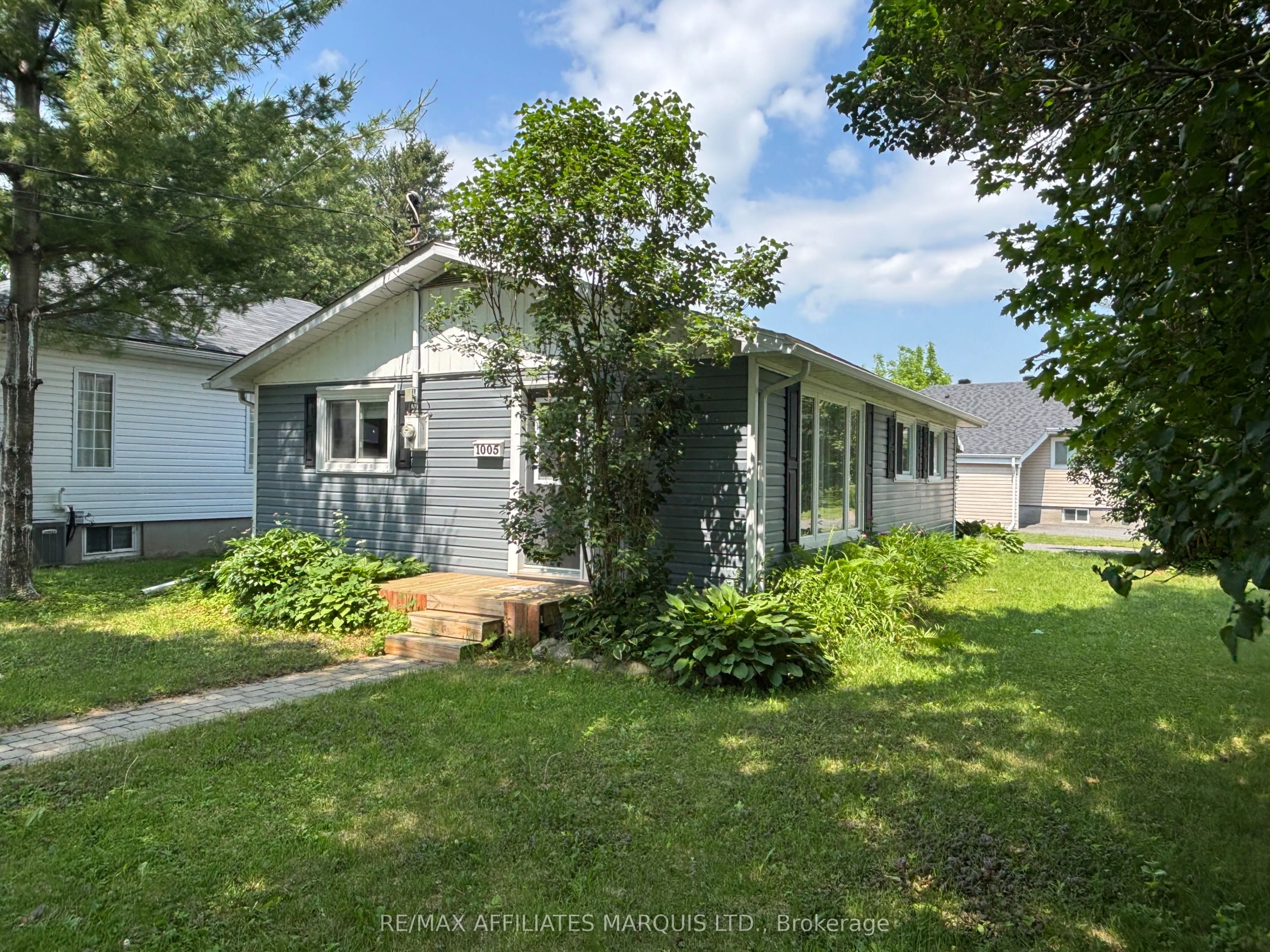 1005 Osborne Avenue, Cornwall, ON K6J 1K8