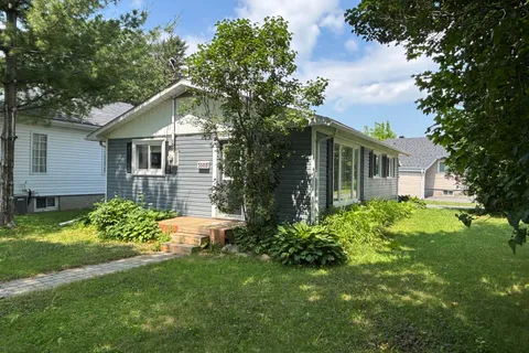 1005 Osborne Avenue, Cornwall, ON K6J 1K8
