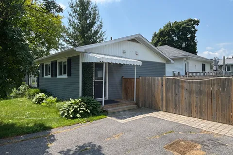1005 Osborne Avenue, Cornwall, ON K6J 1K8