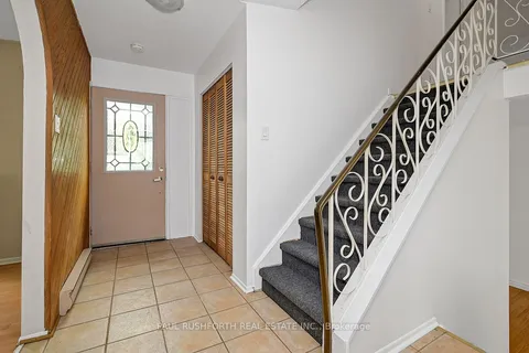 1293 St Jean Street, ON K1C 1N5